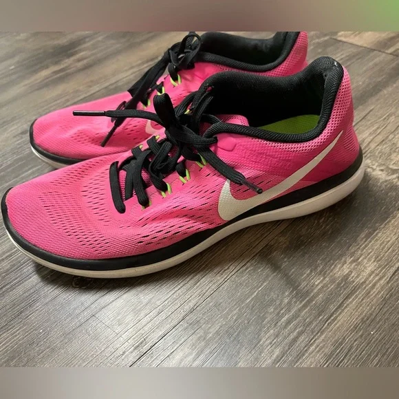 Nike Flex Women's Pink Running Shoes Size 7 - Picture 1 of 9